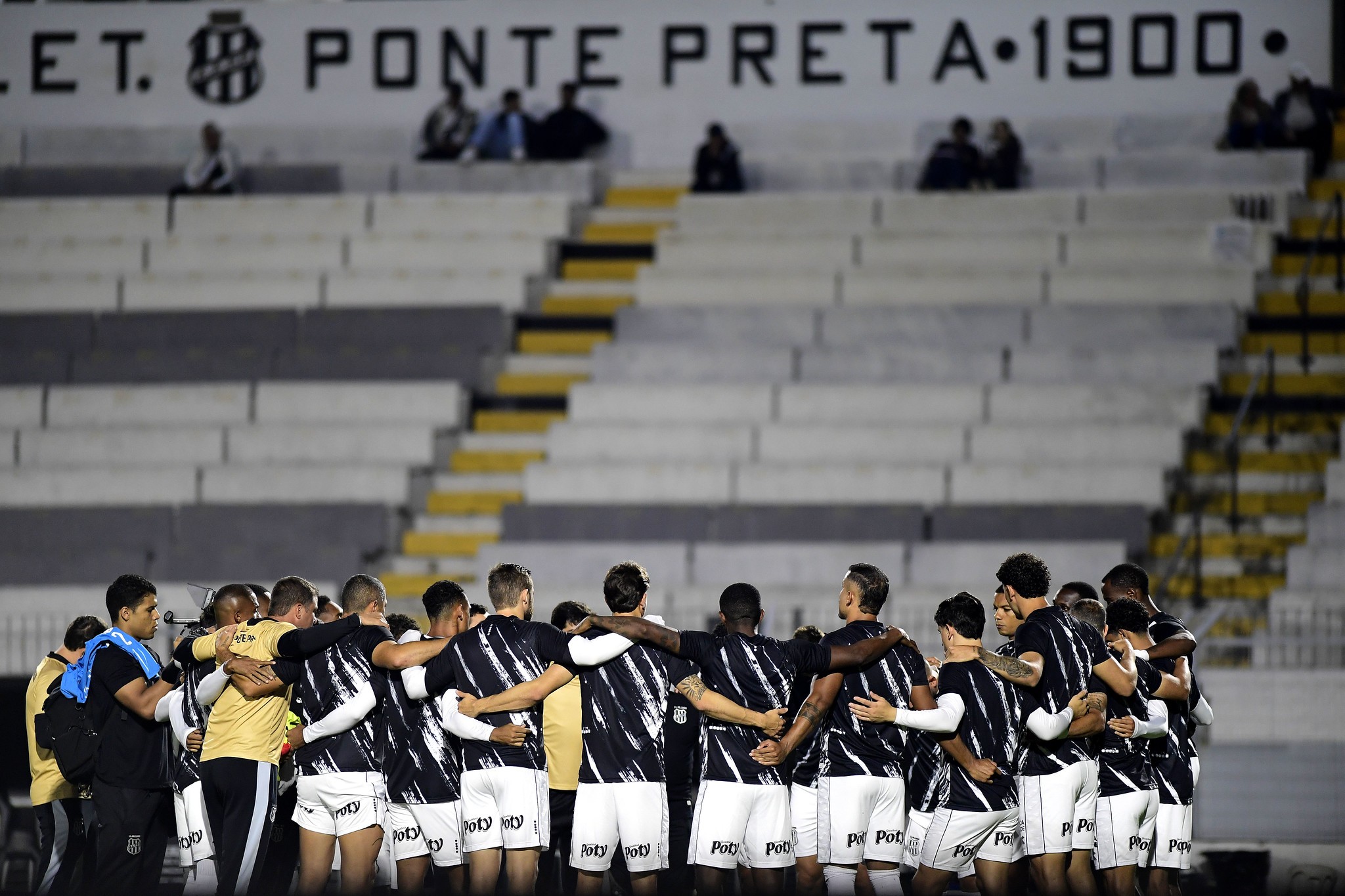 Afundada em crise, Ponte amarga pior sequência do século: um ponto em 10 jogos