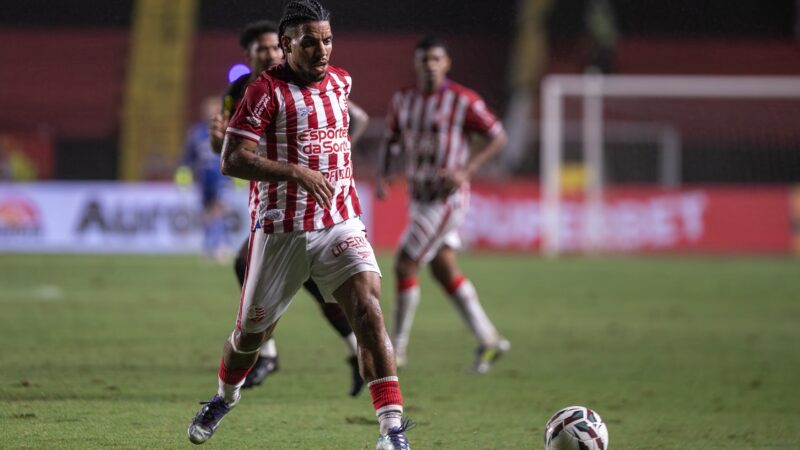 Náutico acerta rescisão com o lateral-esquerdo Yuri Silva