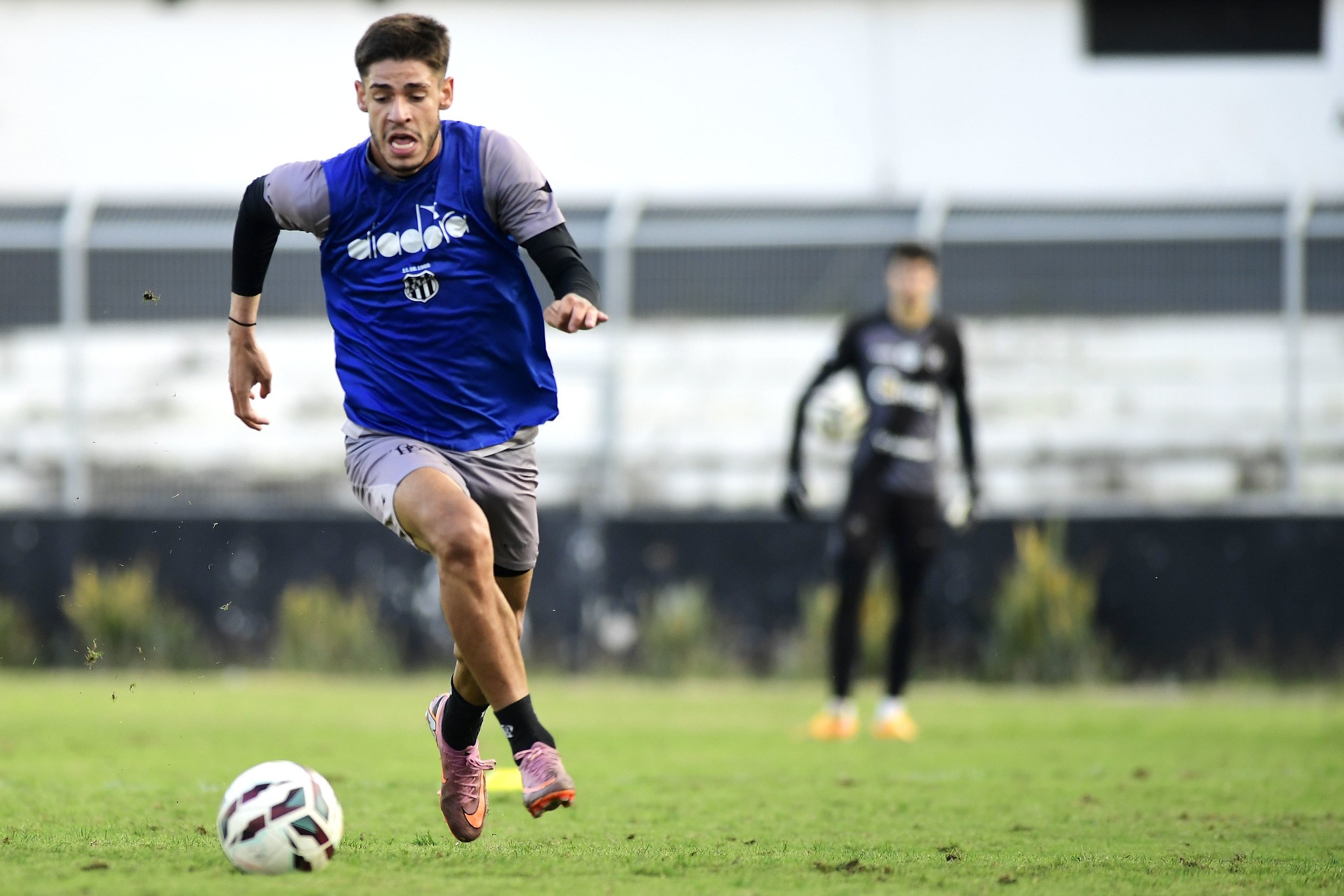 Lateral emprestado pelo Fluminense não faz mais parte do elenco da Ponte