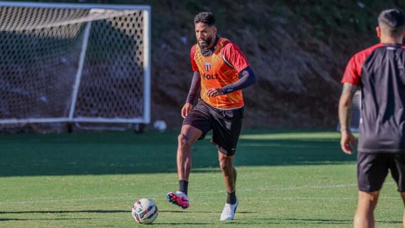 Wallace vê Botafogo-SP preparado para alternar formações e mira reação contra Avaí