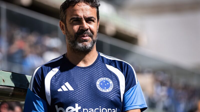 Artur Jorge revela “assédio” a jogadores do Cruzeiro e liga alerta por saídas