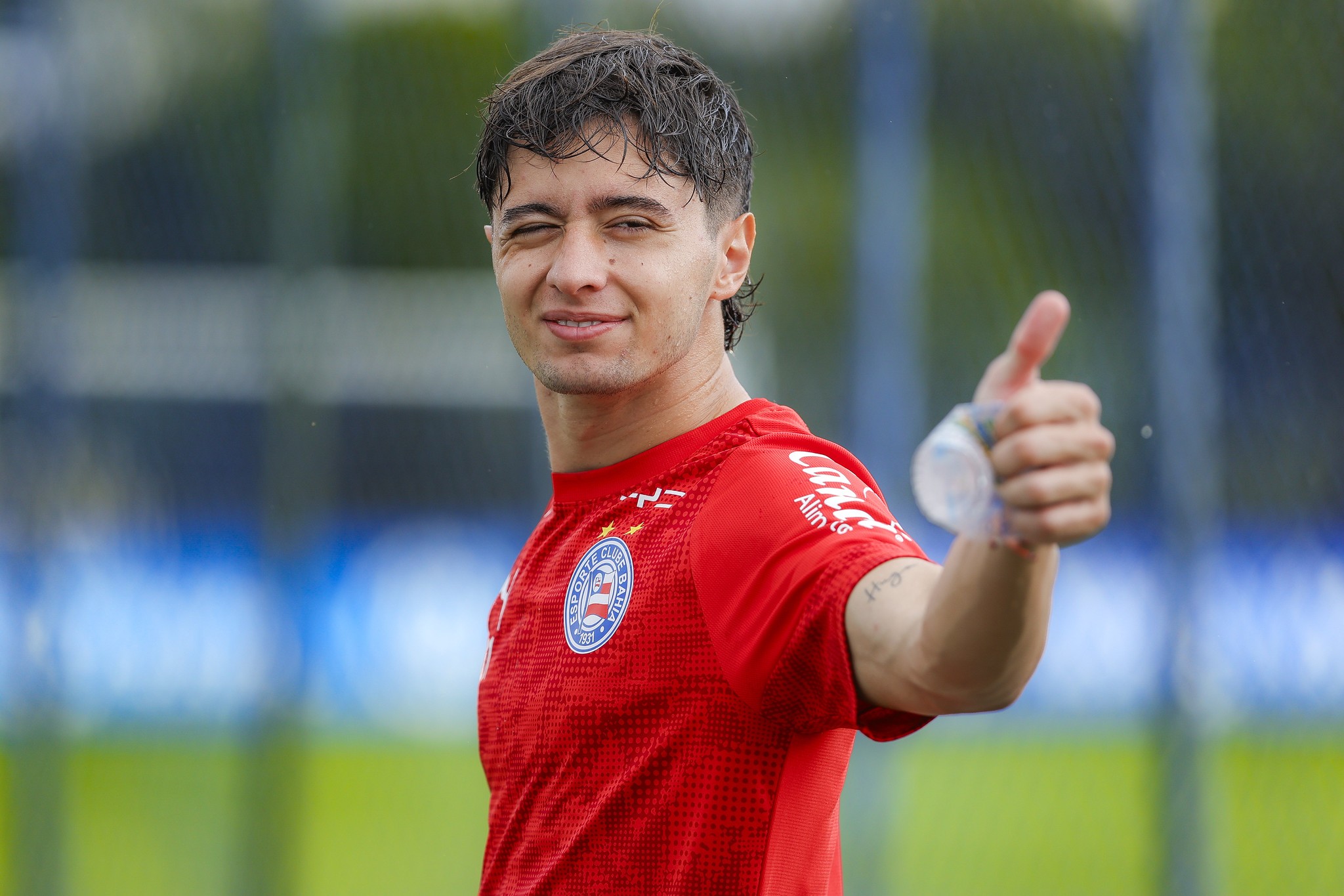 Após ir para fim da fila, Roman Gomez aproveita chances e engata sequência como titular no Bahia