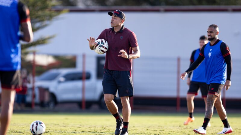 Roger Silva inicia trajetória no Atlético-GO com sequência de confrontos importantes na Série B