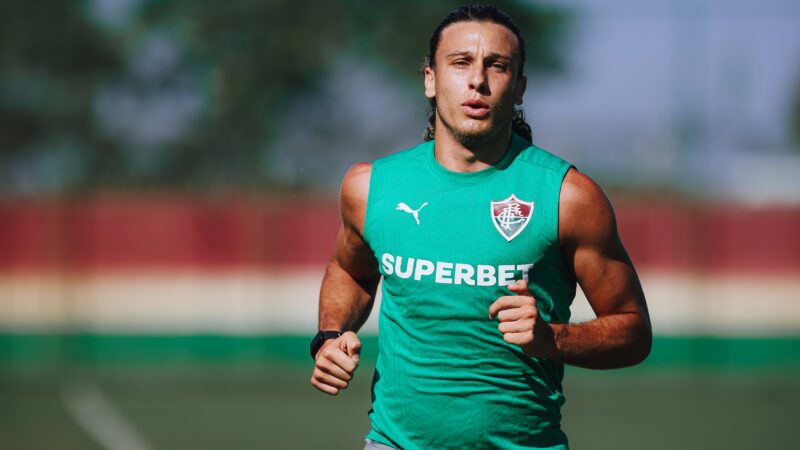 Canobbio volta de férias pós-Copa do Mundo e se reapresenta ao Fluminense