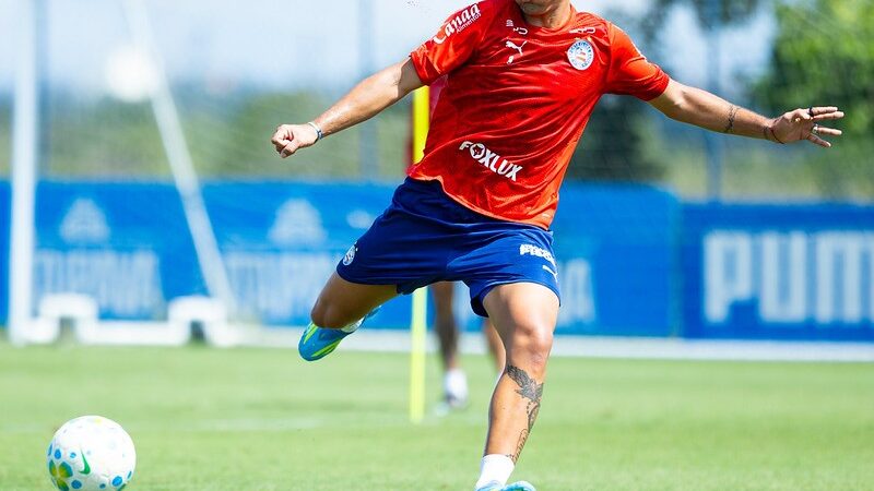 Com dois reforços e sem Everton Ribeiro, Bahia divulga relacionados para enfrentar o Fluminense