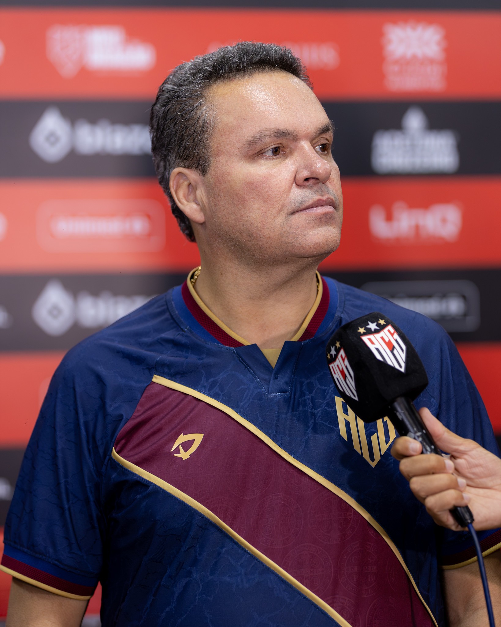 Adson Batista diz que “Atlético-GO foi ingênuo” e tenta pagar dívida para encerrar transfer ban