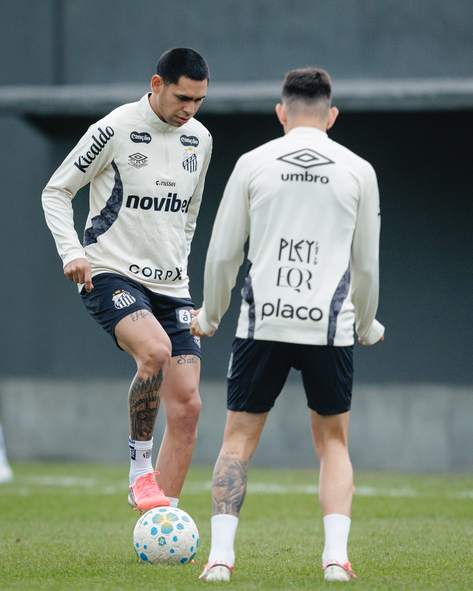Gustavo Caballero aparece no BID da CBF e pode ser escalado por Cuca no Santos