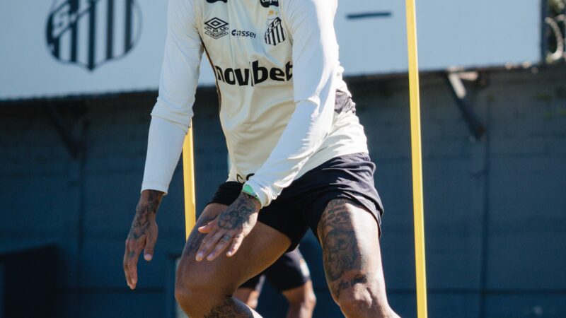Neymar mantém programação de treinos e deve reestrear pelo Santos no fim de semana