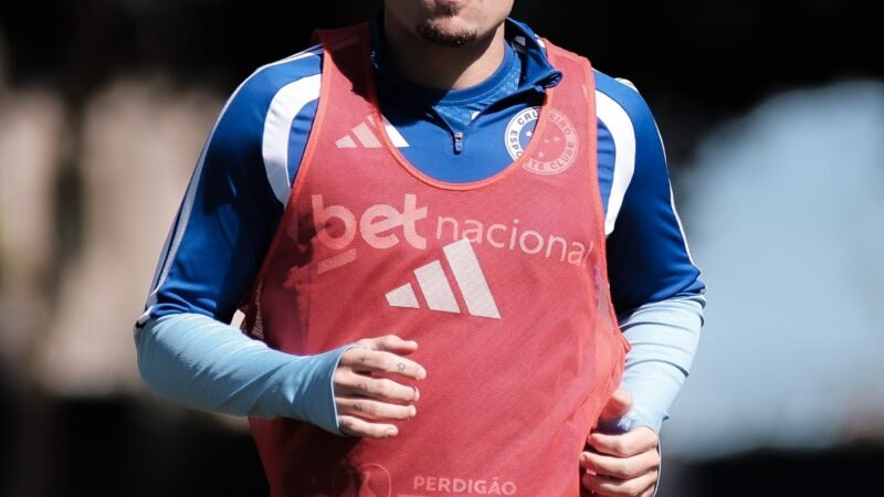 Gabriel Pec passa por cirurgia no Cruzeiro para corrigir lesão
