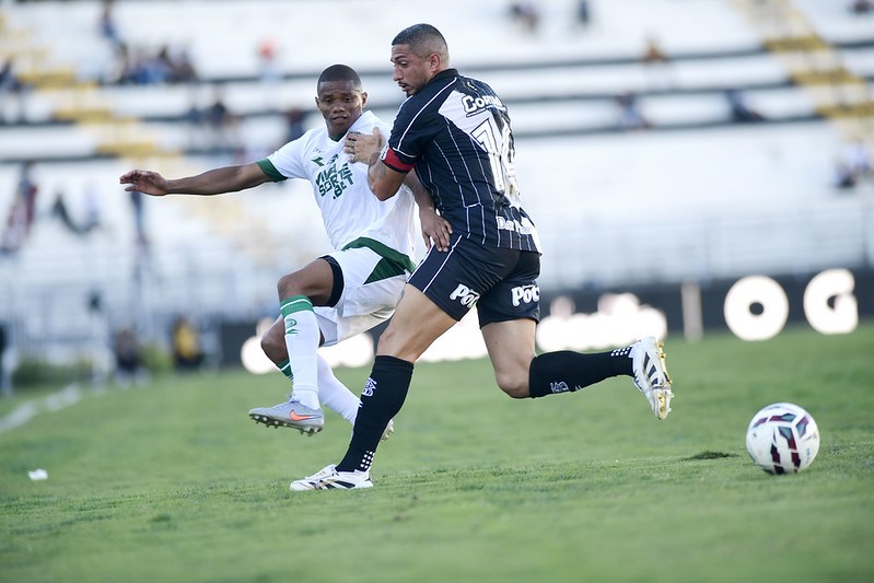 Análise: Ponte Preta se acostuma a perder e acelera rumo de uma temporada para esquecer