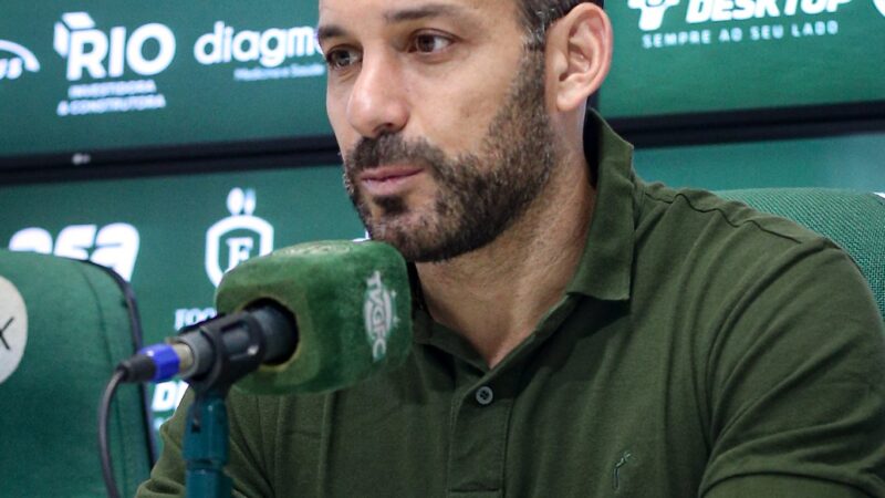 Frontini evita projeção de pontos para classificação e elogia grupo do Guarani: “Muito focado”