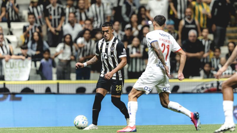 Atlético-MG x Bahia: Ramos Mingo sente dores e é substituído no intervalo