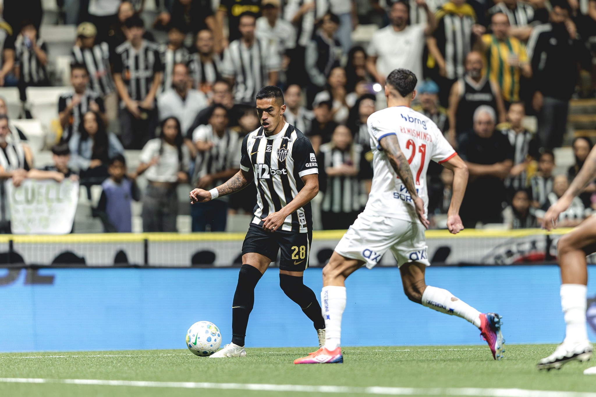 Atlético-MG x Bahia: Ramos Mingo sente dores e é substituído no intervalo