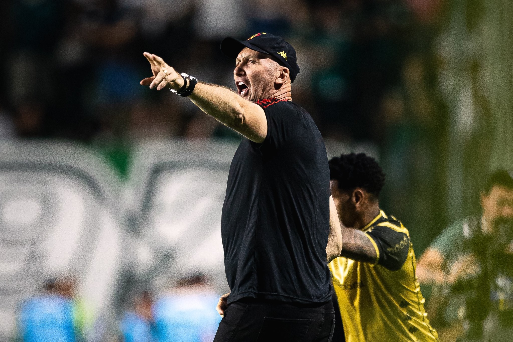 Dal Pozzo promete reação do Sport após 8º jogo seguido sem vitória: “Vamos conseguir o objetivo”