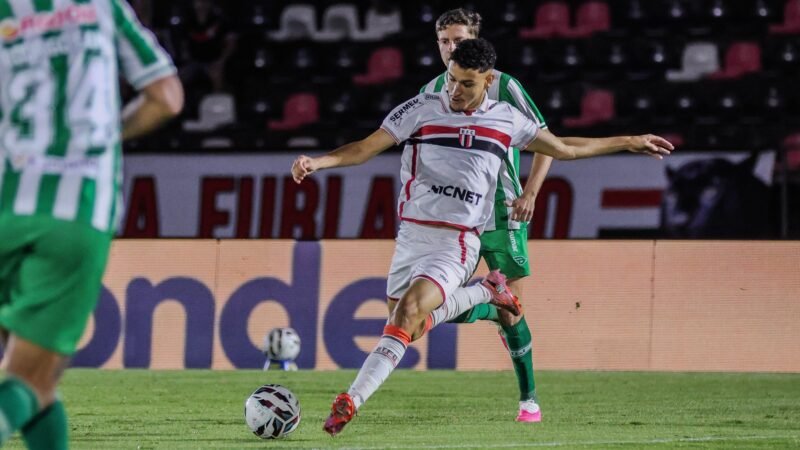 Wesley desencanta com dois gols pelo Botafogo-SP e Tencati destaca amadurecimento