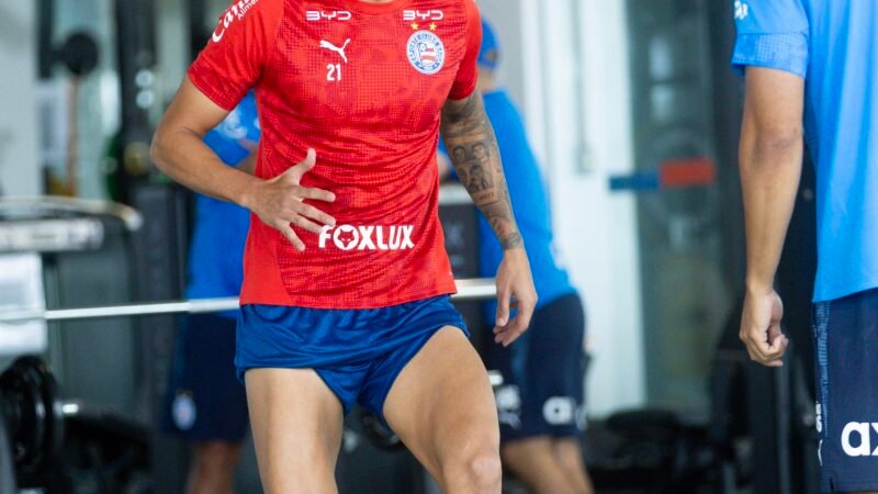 Ramos Mingo e Kike Olivera fazem atividades individuais em treino do Bahia