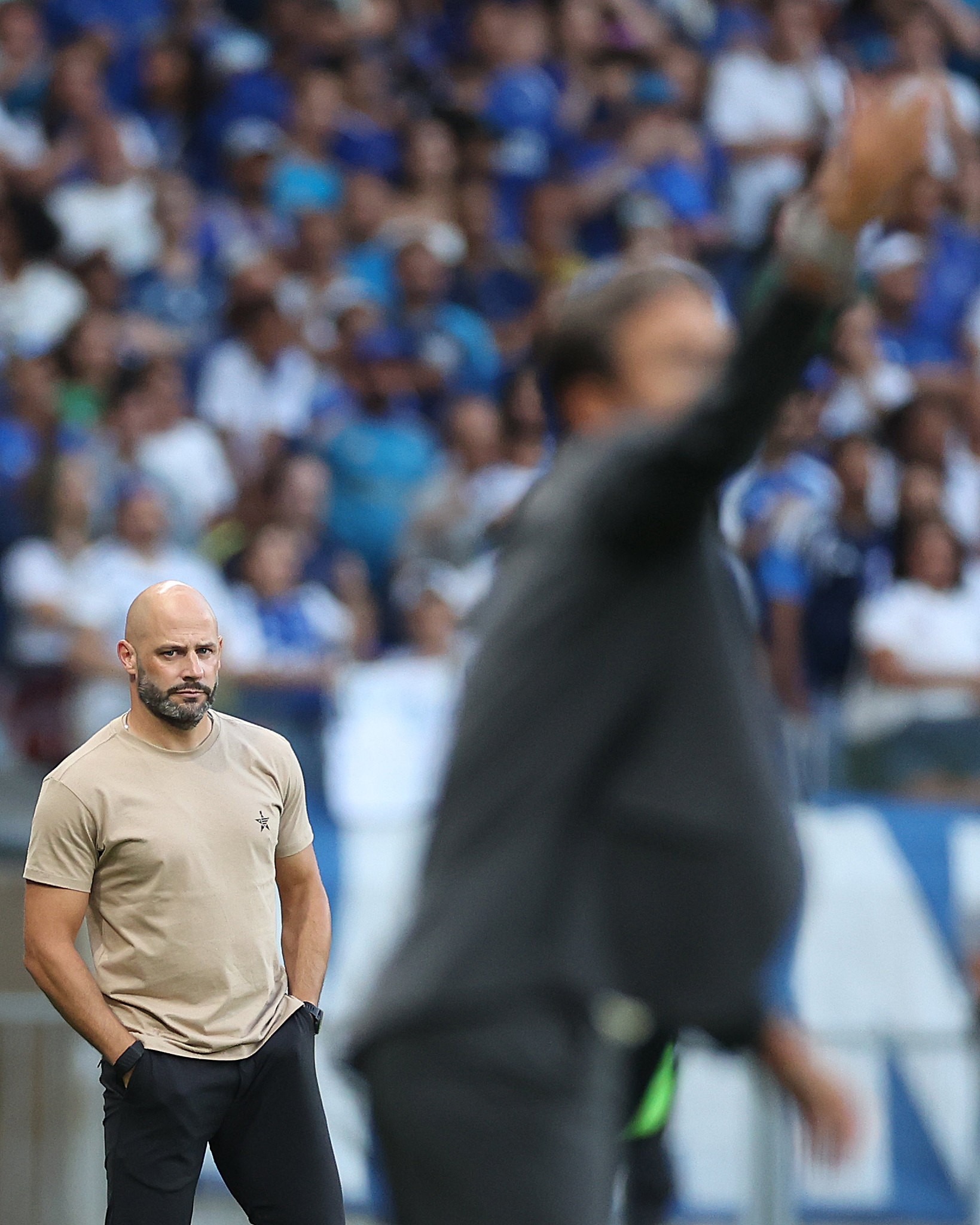 Análise: Botafogo sofre, resiste ao Cruzeiro de Artur Jorge e vence com brilho de joia