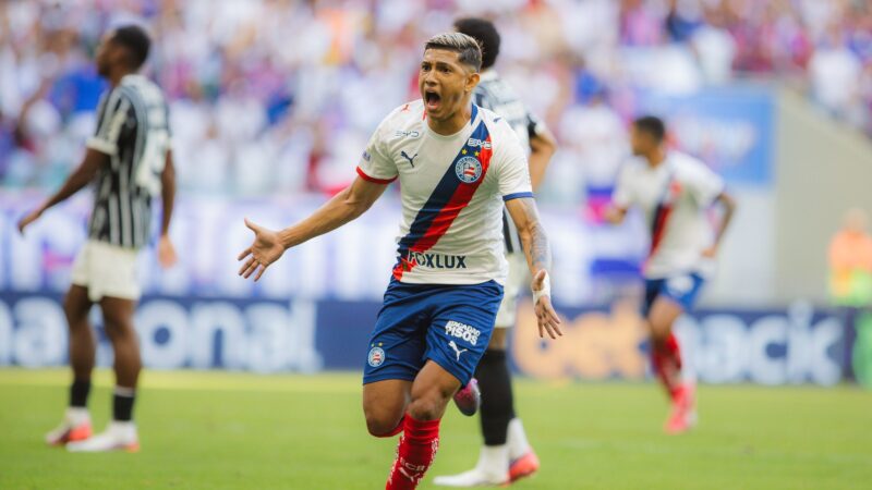 Erick Pulga recebe terceiro cartão amarelo e desfalca o Bahia contra o Vasco