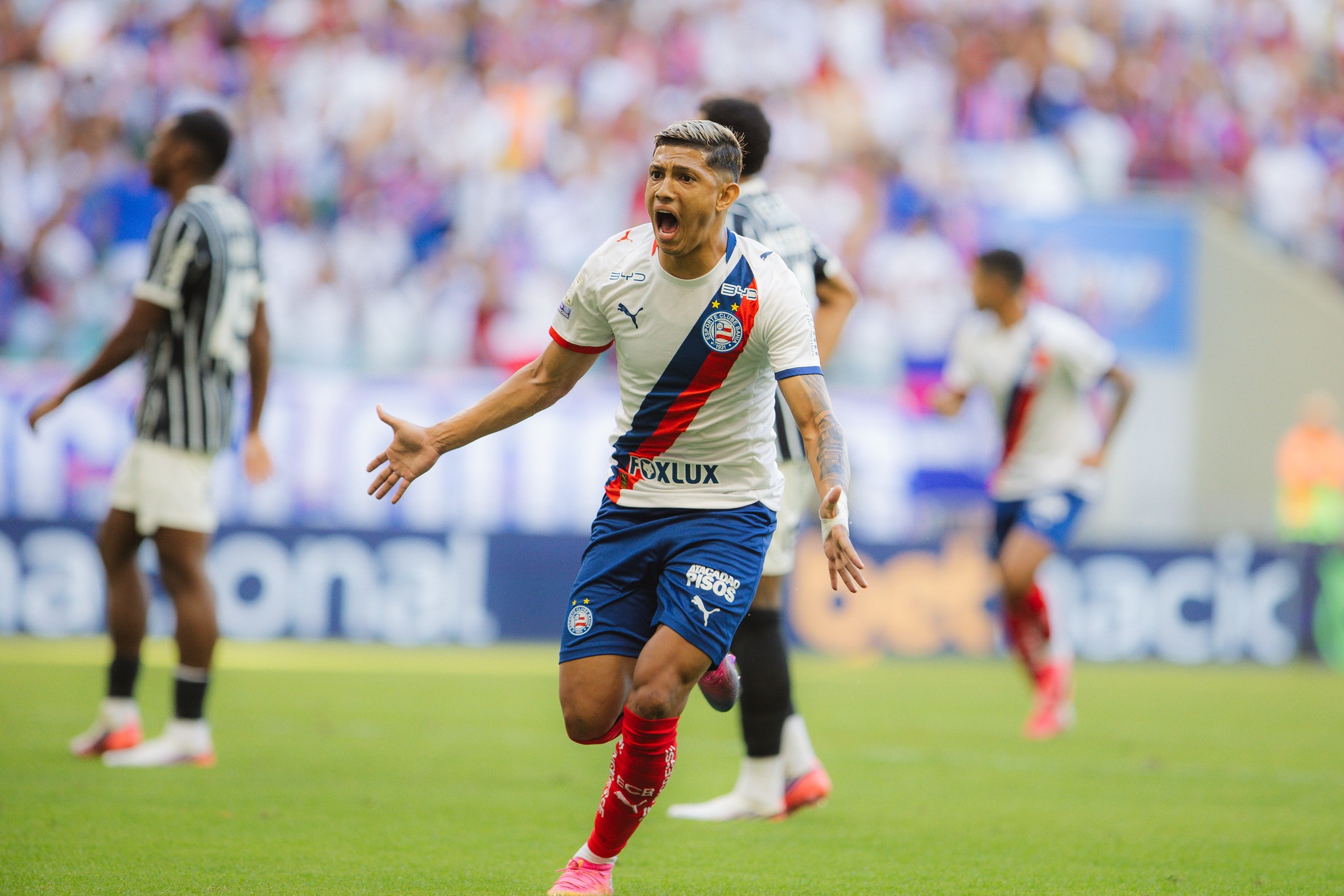 Erick Pulga recebe terceiro cartão amarelo e desfalca o Bahia contra o Vasco