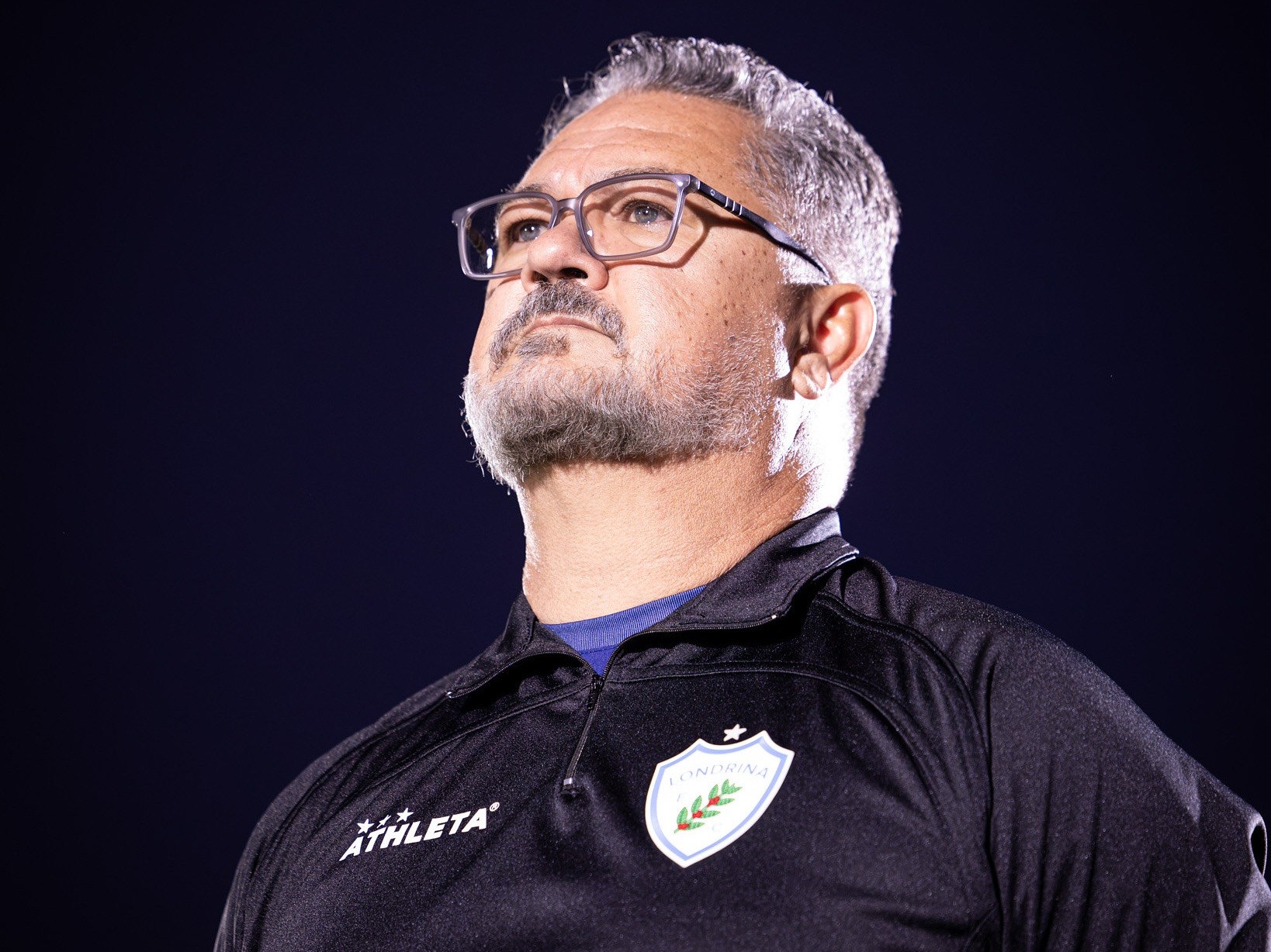 Micale evita abatimento no Londrina após goleada e volta ao Z4: “Não podemos baixar a guarda”