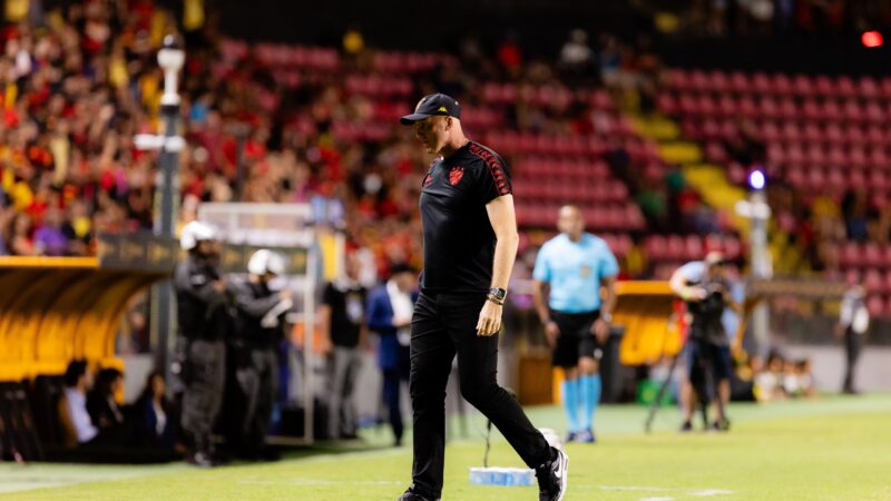 Dal Pozzo admite frustração por novo empate do Sport: “O conjunto não está funcionando”