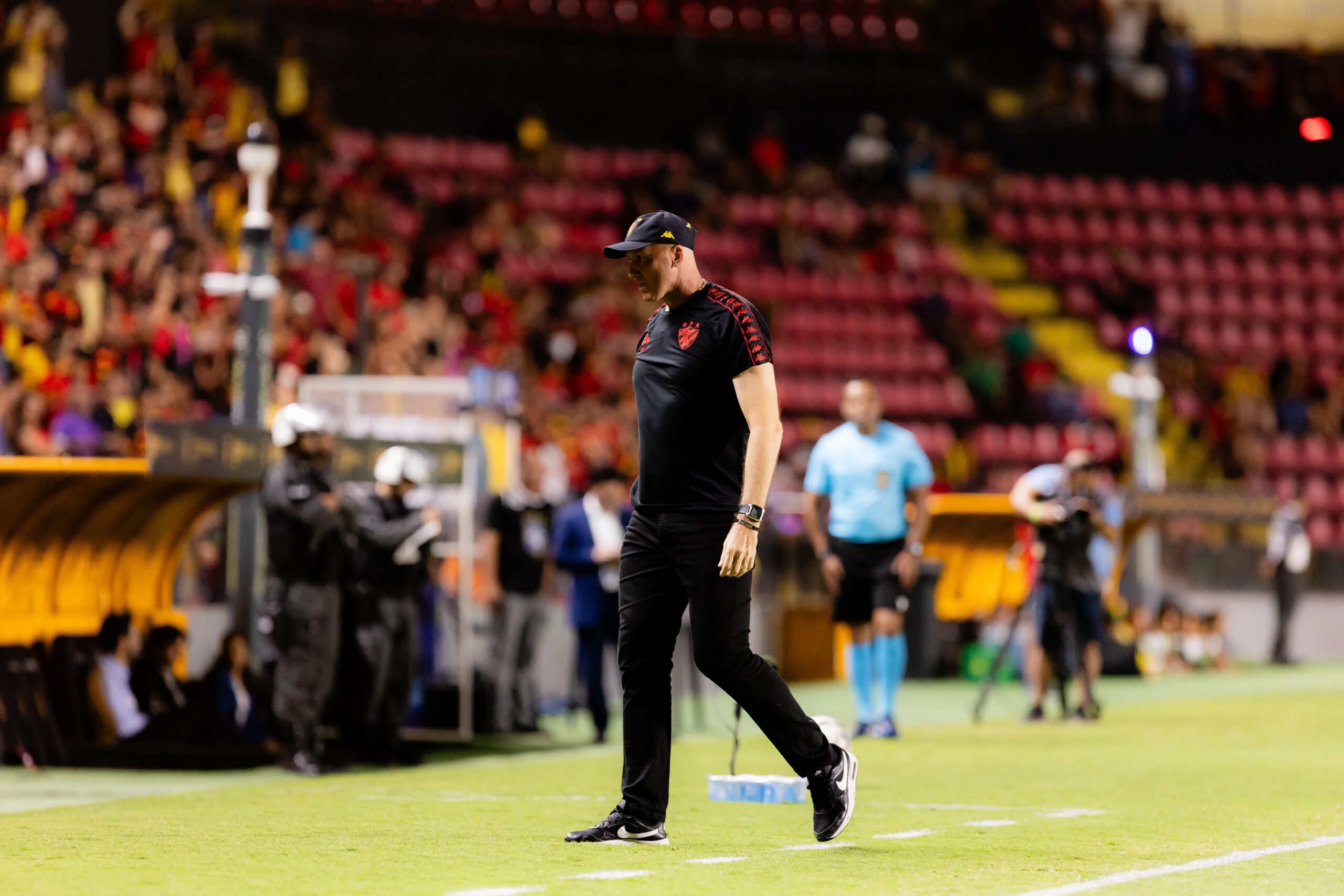 Dal Pozzo admite frustração por novo empate do Sport: “O conjunto não está funcionando”