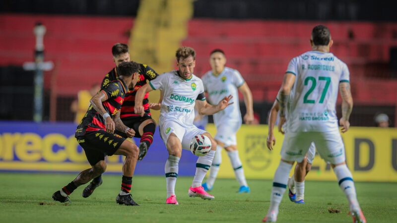 Atuações do Cuiabá: Calebe e Raul vacilam, Fábio Gomes marca e evita derrota; dê suas notas