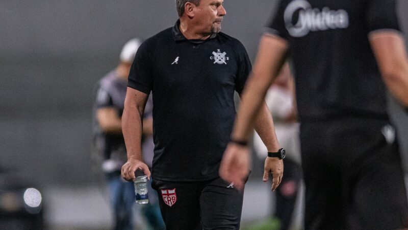 Fábio Matias elogia imposição do CRB na vitória contra o Vila Nova: “Praticamente perfeito”