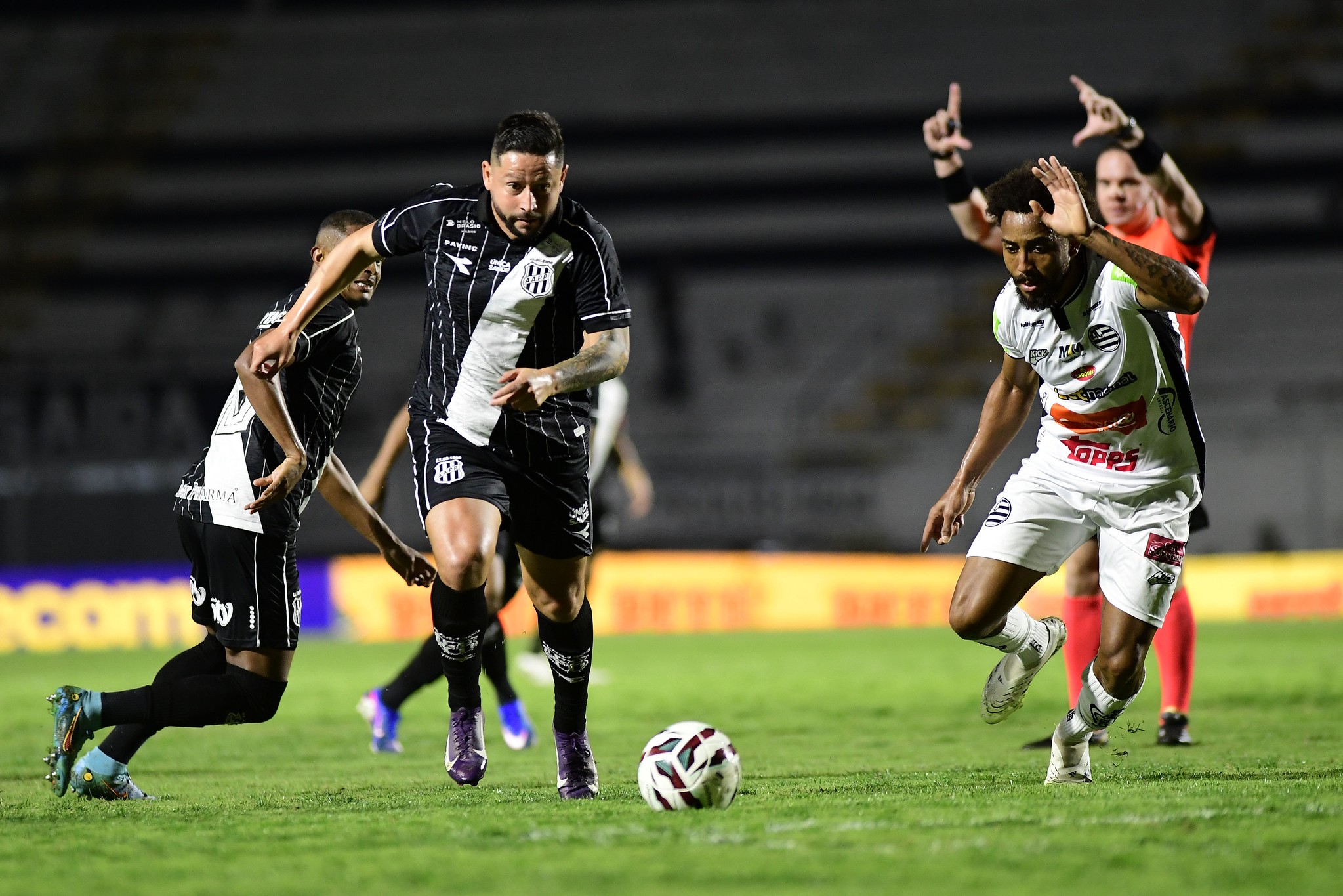 Alex admite mal rendimento contra Ponte Preta e valoriza empate do Athletic em Campinas