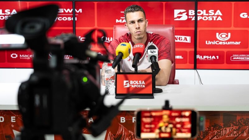 Vitor Caetano avalia maior sequência no CRB e diz estar em evolução