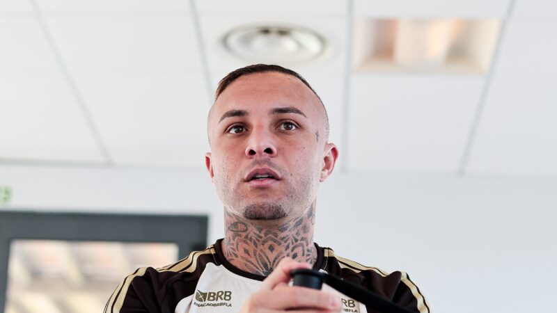 Cebolinha valoriza integração com jovens e projeta “ápice físico e técnico” do Flamengo: “Semanas positivas”