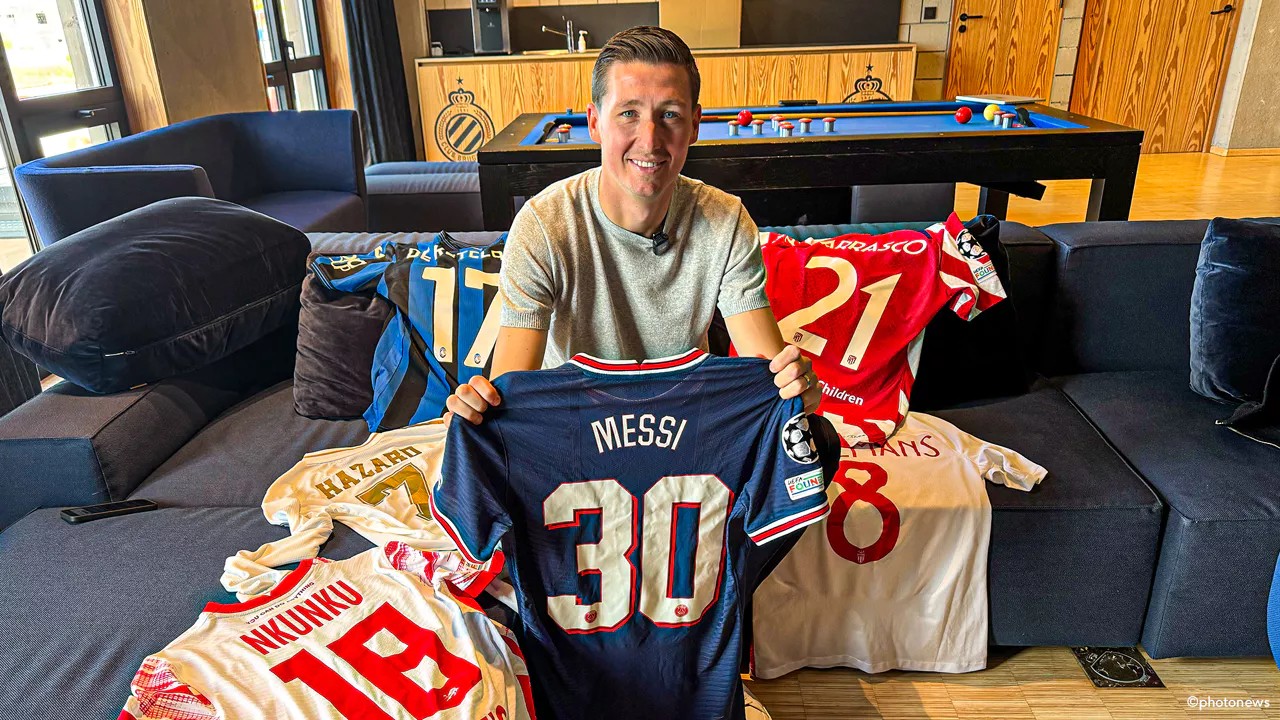 Meia da Bélgica tem coleção com mais de 350 camisas de futebol: “Mandei fazer um armário especial”