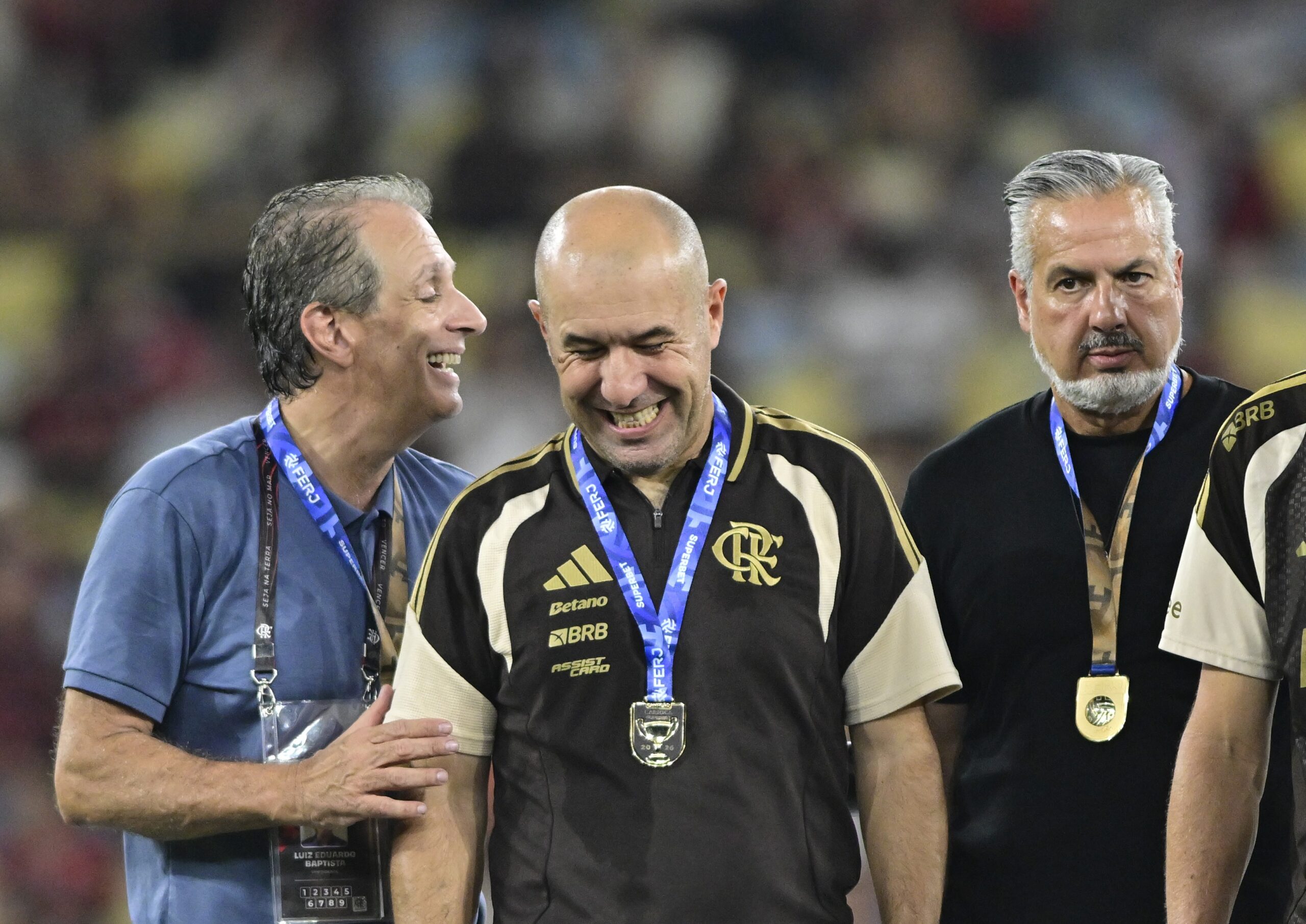 Três nomes e um perfil: entenda negociações do Flamengo na janela e situação de Almada