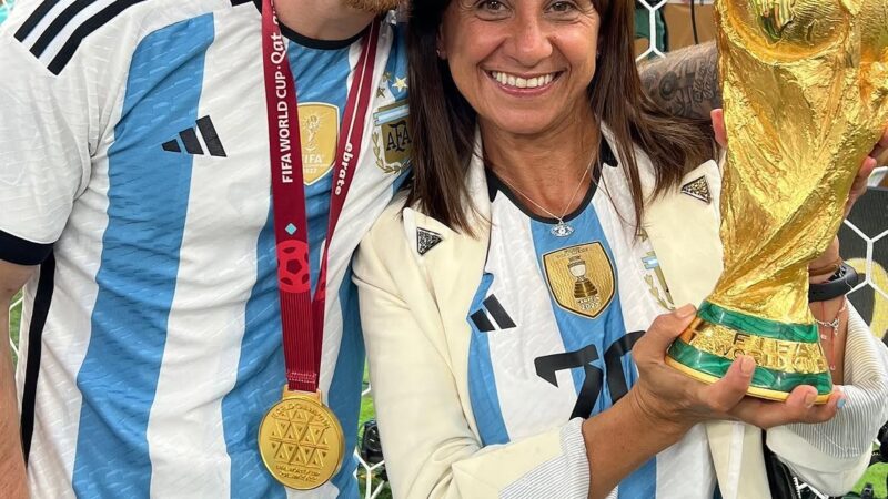 Mãe de meia da Argentina recebe críticas por se recusar a cantar música contra a Inglaterra; entenda polêmica