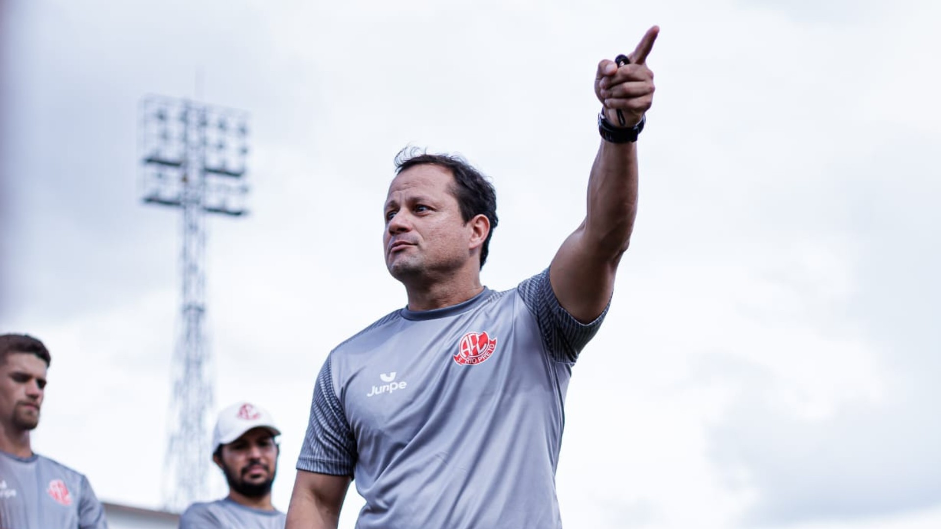 Técnico do América-SP aposta na força do Teixeirão para abrir vantagem na semifinal da Bezinha