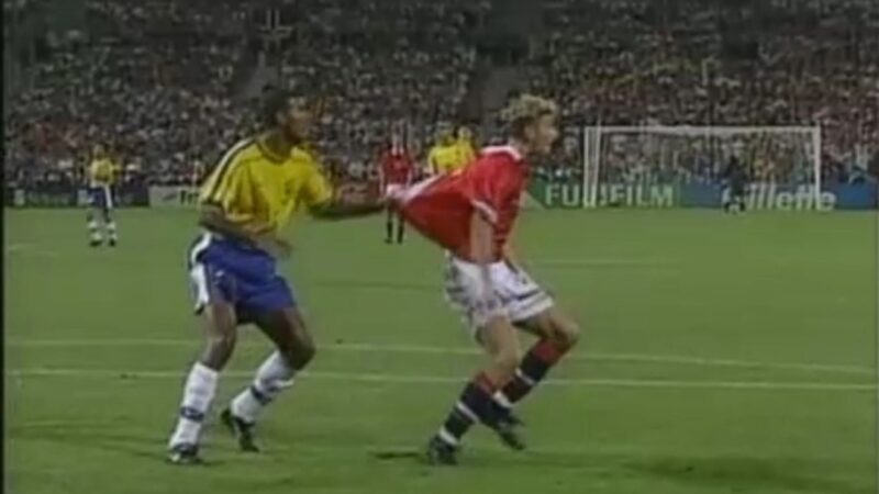VAR analógico? Brasil x Noruega em 98 teve imagem que confirmou pênalti polêmico só um dia depois