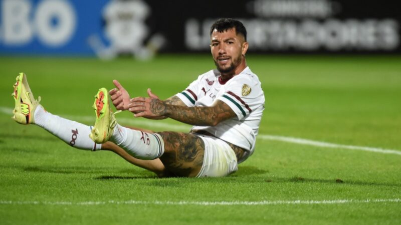 Fluminense manterá Lucho Acosta em treinos e jogos enquanto aguarda investigação