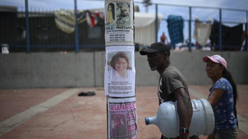 Procurar pela mãe por chat e chorar os mortos por streaming: como venezuelanos no exterior enfrentam a tragédia dos terremotos