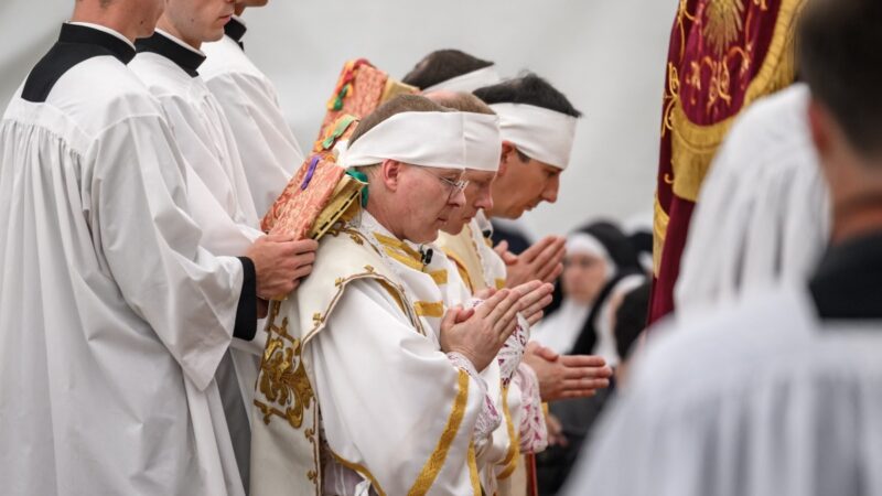 Ultraconservadores x Leão XIV: Vaticano declara Sociedade São Pio X em cisma e excomunga bispos