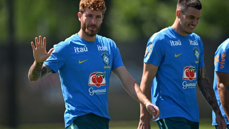 Cobiçado após Seleção, Léo Pereira volta nesta quinta ao Flamengo, que debate valorização