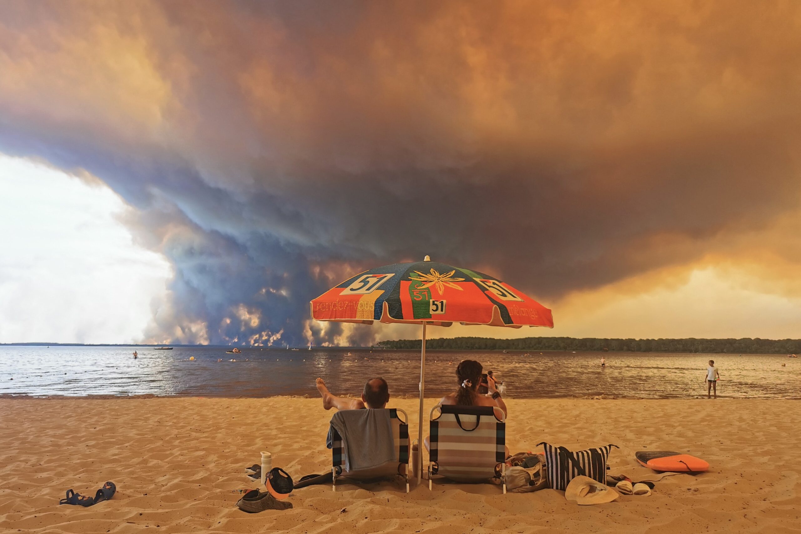 Incêndios avançam na Espanha e França; mais de 270 mil deixam suas casas