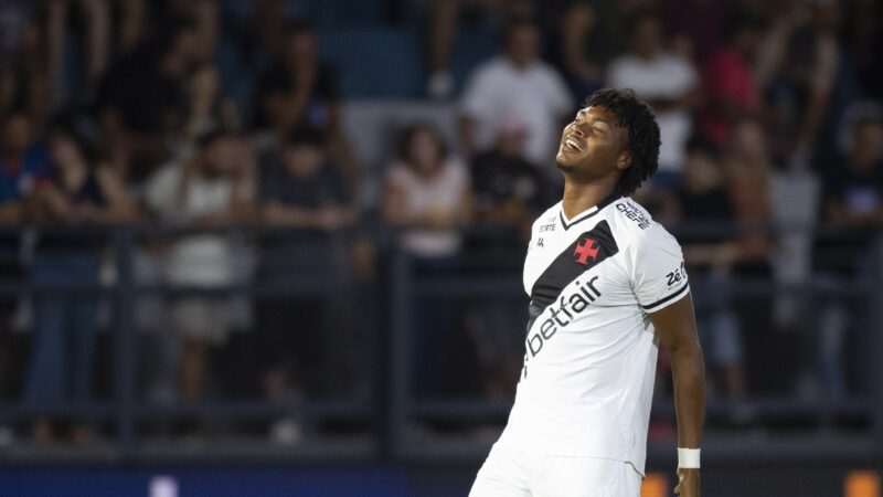 Vasco anuncia empréstimo de atacante GB ao Chaves, de Portugal