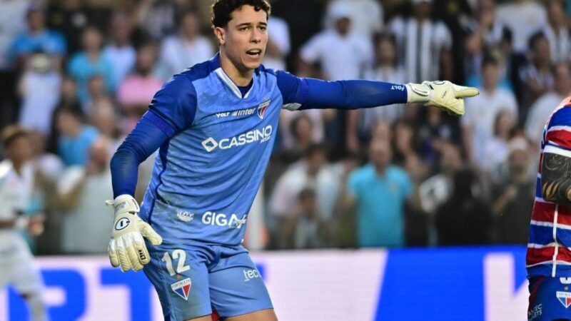 Sport encaminha contratação do goleiro Brenno, do Fortaleza