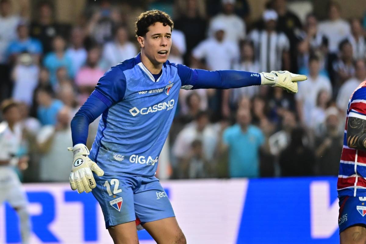 Sport encaminha contratação do goleiro Brenno, do Fortaleza