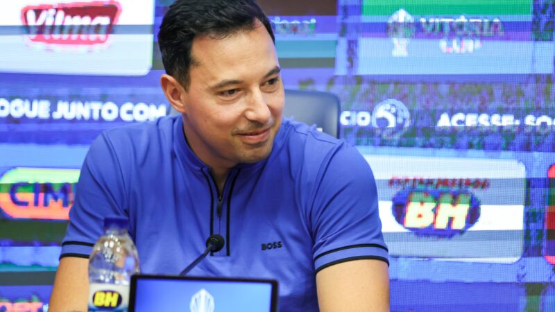 Vice-presidente diz que Cruzeiro vai ao mercado para suprir baixas de Gabriel Pec e Sinisterra