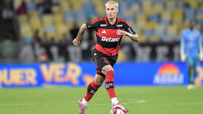 Com Varela e sem De La Cruz, Flamengo divulga relacionados para enfrentar o Olimpia