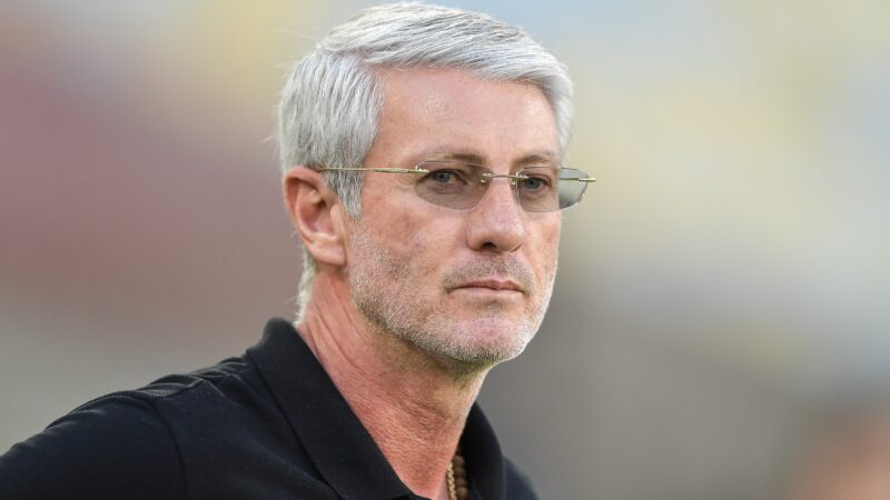 Odair Hellmann avalia desempenho do Athletico contra o Boca e explica ausência de Viveros