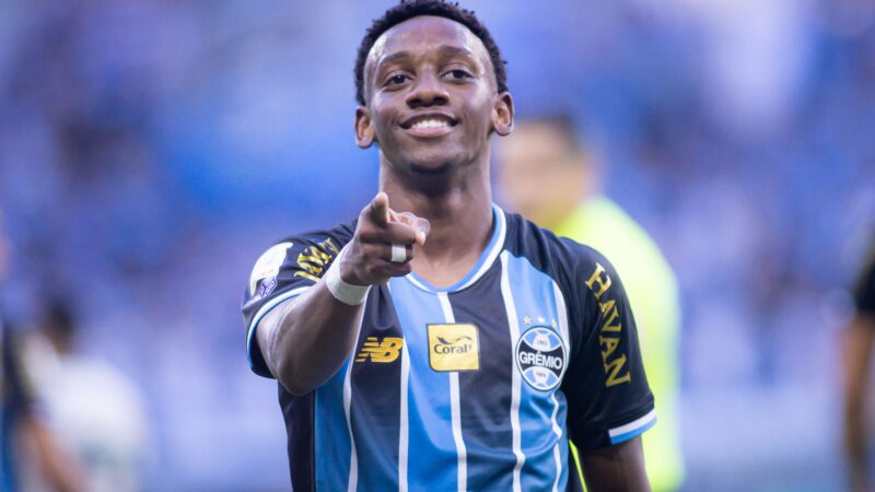 Grêmio tem proposta do Shakhtar Donetsk por Gabriel Mec; saiba valores
