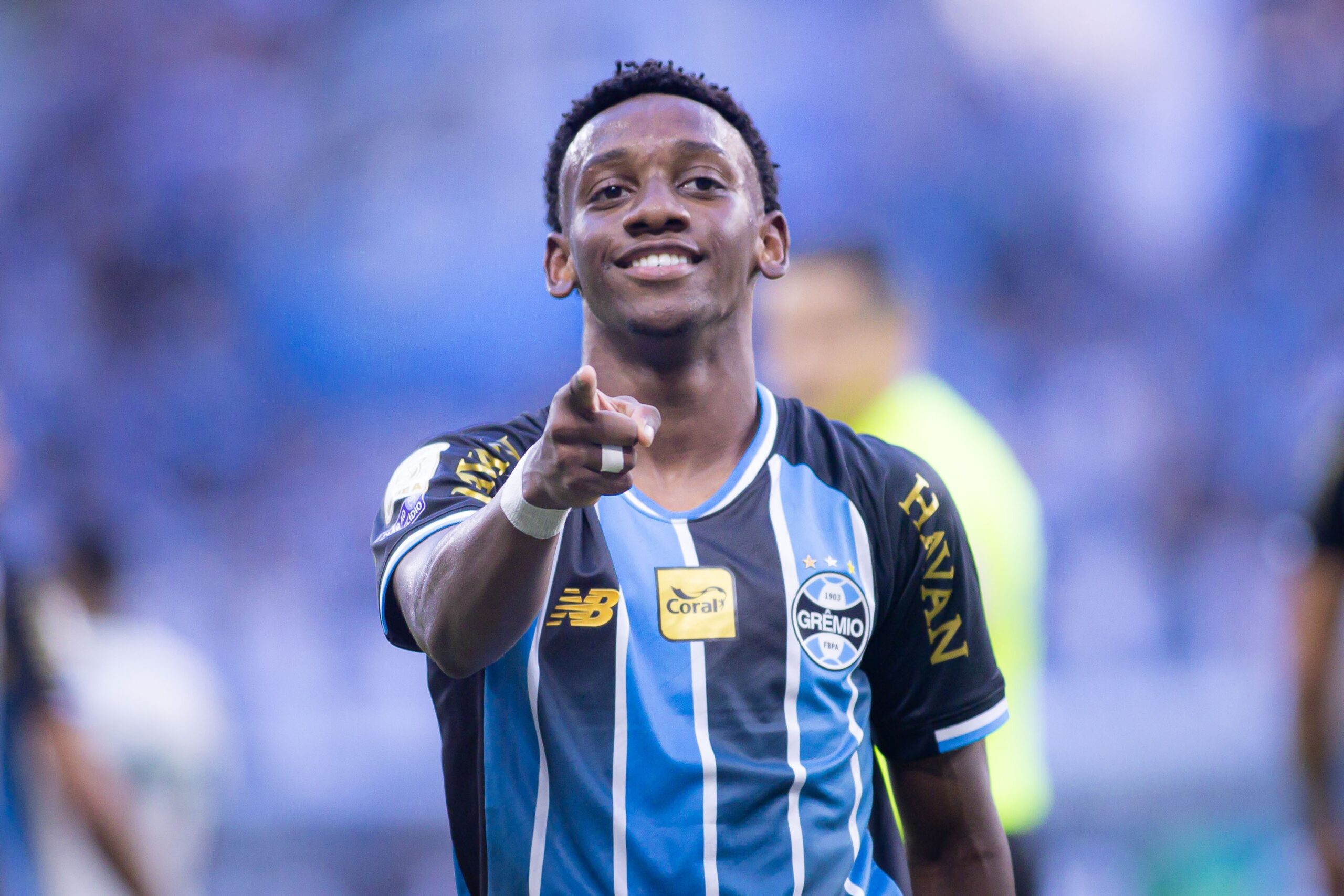 Grêmio tem proposta do Shakhtar Donetsk por Gabriel Mec; saiba valores