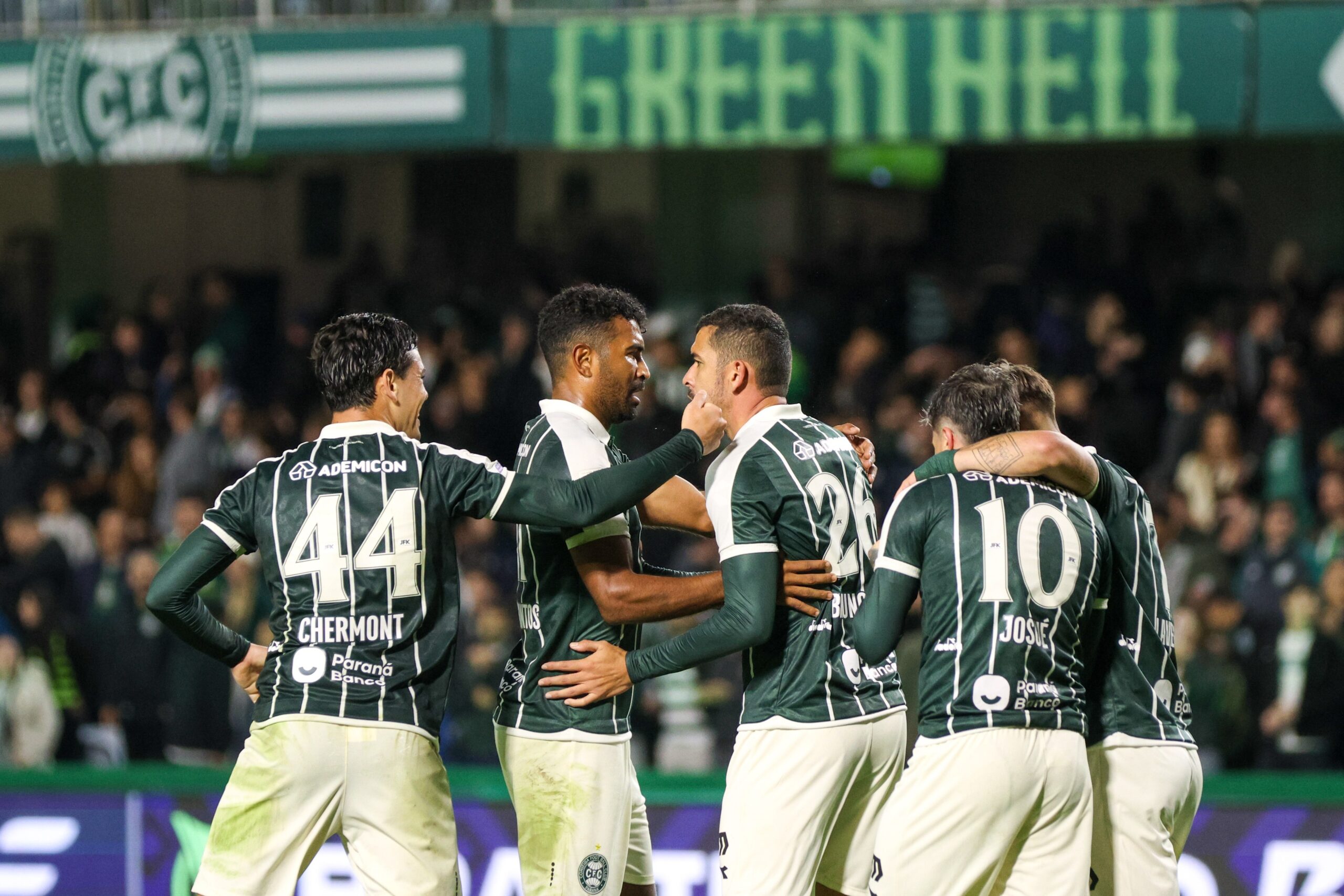 Sequência, reforços e identidade: o que explica campanha do Coritiba no primeiro turno da Série A